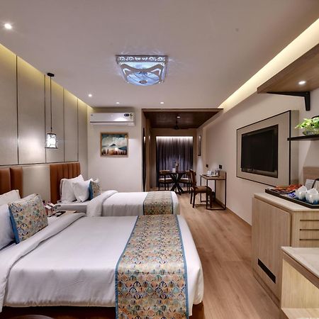 Hotel The Fern Habitat, Divisione di Jaipur Esterno foto