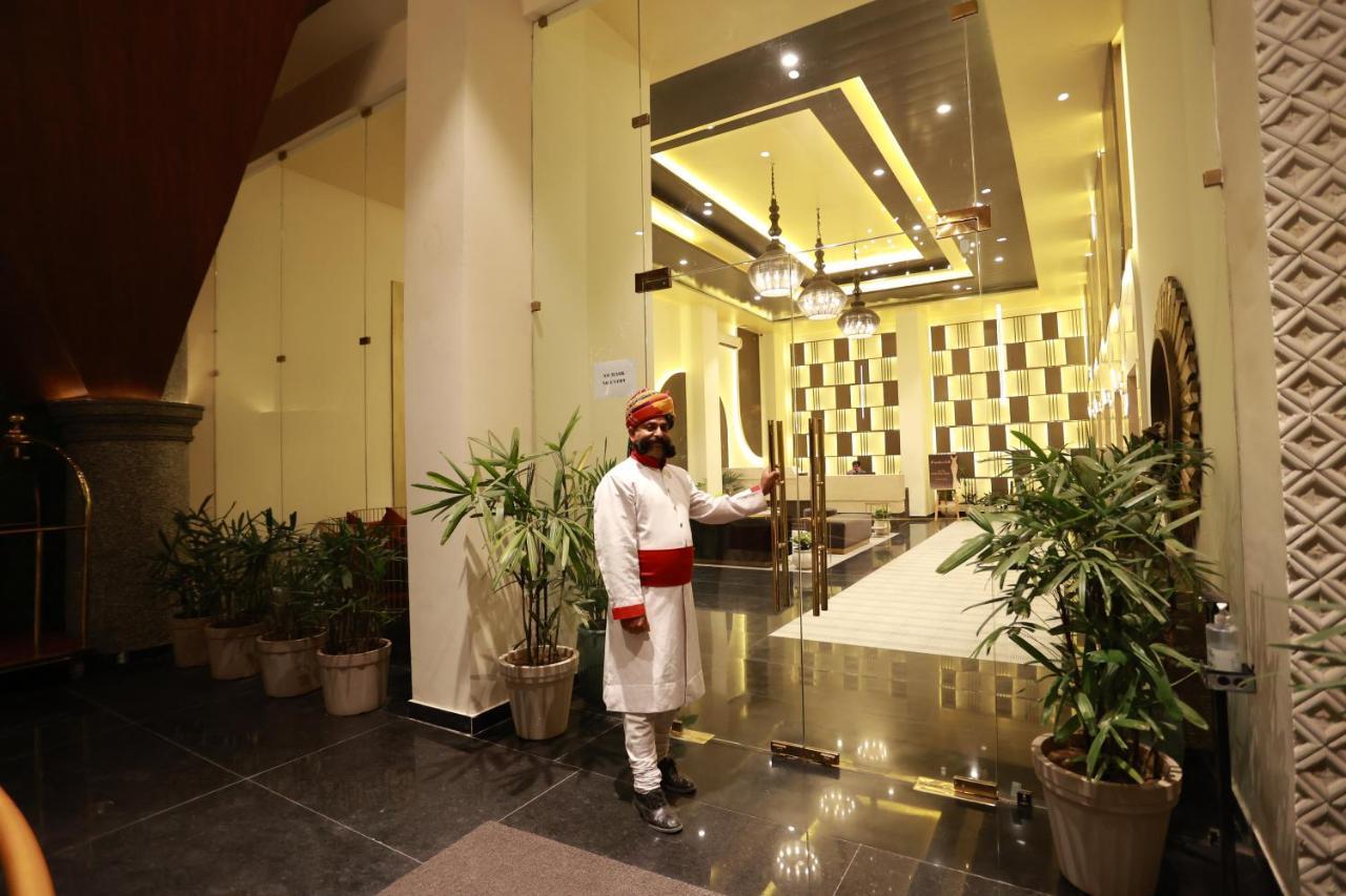 Hotel The Fern Habitat, Divisione di Jaipur Esterno foto